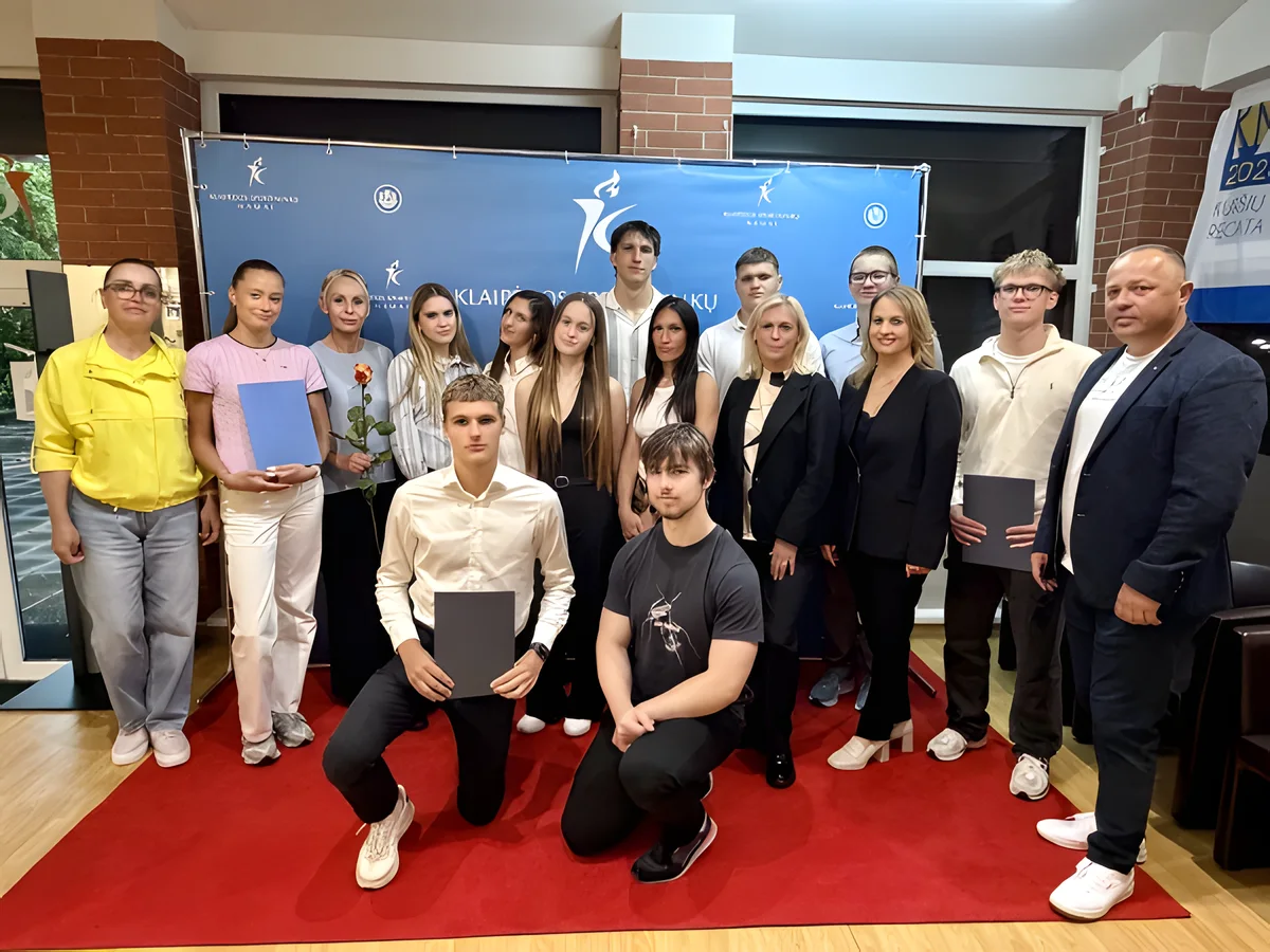 School graduates honoured